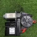 двигун склопідіймача двері передньої, лівої  Volkswagen Caddy III (2004-2015) 1K0959793J