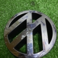 емблема решітки радіатора  Volkswagen Caddy III (2004-2015) 3B0853601C