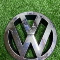 емблема решітки радіатора  Volkswagen Caddy III (2004-2015) 3B0853601C