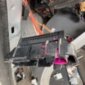 Фішка на склопідіймач каді ліва. Volkswagen Caddy III (2004-2015) 1K0937722D