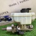 Компенсаційний бачок гальмівної рідини Volkswagen Caddy III (2004-2015) 1K1611301D