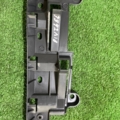 Кріплення бамера ліве Volkswagen Caddy III (2004-2015) 2K0807393