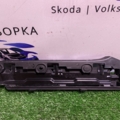 Кронштейн бампера переднього зовнішній лівий Volkswagen Caddy III (2004-2015) 1T0807049