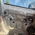 Лівий склопідіймач механічний  Volkswagen Caddy III (2004-2015) 1T0837755L