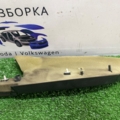 Накладка кріплення дзеркала права Volkswagen Caddy III (2004-2015) 2K0837974