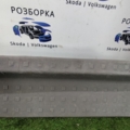 Накладка порога задня права Volkswagen Caddy III (2004-2015) 2K0853372E