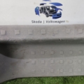 Накладка порога задня права Volkswagen Caddy III (2004-2015) 2K0853372E