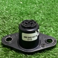 Направляюча втулка розсувних дверей верх  Volkswagen Caddy III (2004-2015) 2K0843637B