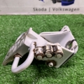 Петля двери передней правой нижня Volkswagen Caddy III (2004-2015) 1T0831412C