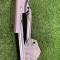 Петля капота ліва Volkswagen Caddy III (2004-2015) 1T0823301B
