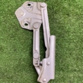 Петля капота ліва Volkswagen Caddy III (2004-2015) 1T0823301B