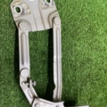 Петля капота ліва Volkswagen Caddy III (2004-2015) 1T0823301B