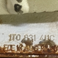 Петля передніх дверей лівої Volkswagen Caddy III (2004-2015) 1T0831411C