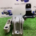 Подушка двигуна права Volkswagen Caddy III (2004-2015) 1K0199262M
