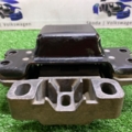 Подушка опора двигуна ліва Volkswagen Caddy III (2004-2015) 1K0199555M