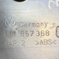 Полка в бардачок Volkswagen Caddy III (2004-2015) 1T1857368