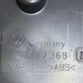 Полка в бардачок Volkswagen Caddy III (2004-2015) 1T1857368