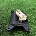 Привід пічки Volkswagen Caddy III (2004-2015) 0132801340