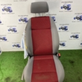 Сидіння переднє праве  Volkswagen Caddy III (2004-2015) 2K0881405