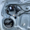 Склопідйомник передній правий Volkswagen Caddy III (2004-2015) 1T0837756