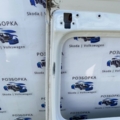 Задня ліва дверь гола розпашна Volkswagen Caddy III (2004-2015) 2K0827091H