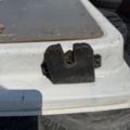 Замок нижній розпашонка Volkswagen Caddy III (2004-2015) 2K0827505J
