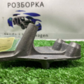 Кронштейн катушки зажигания Volkswagen Caddy III 06A903103B