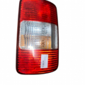 накладка заднего правого фонаря Volkswagen Caddy III 2K0945096E