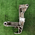 кронштейн передньої балки Volkswagen Golf IV (1997-2006) 1K0199296F
