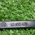 Важіль-поводок склоочисника лобового скла ★ Volkswagen Golf IV (1997-2006) 1J1955409