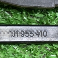 Важіль-пводок склоочисника лобового скла Volkswagen Golf IV (1997-2006) 1J1955410A
