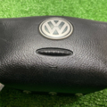 Подушка безопастности (airbag) в руль GOLF4 Volkswagen Golf IV 3B0880201BM
