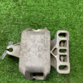 Подушка (опора) двигателя левая Golf4 Volkswagen Golf IV 1J0199555AJ
