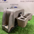 Подушка (опора) двигателя левая Golf4 Volkswagen Golf IV 1J0199555AJ