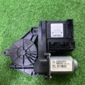 Блок управления стеклоподьемником передний правый Volkswagen Golf V (2003-2009) 1K0959792C