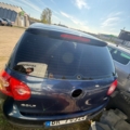 Кришка багажника з склом гольф 5 хетчбек Volkswagen Golf V (2003-2009) 1K6827025H