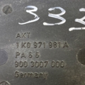 Кришка блоку реле Volkswagen Golf V (2003-2009) 1K0971981A