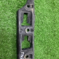 Кронштейн бампера переднього зовнішній лівий Volkswagen Golf V (2003-2009) 1K0807183