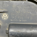 Мотор стеклоочистителя лобового стекла Volkswagen Golf V 1K2955119B