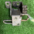 петля двери передняя правая нижняя Volkswagen Golf V 1K0831412H