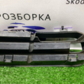 решітка переднього бампера, ліва Volkswagen Golf V 1J0853665B