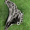 Кронштейн подушки (опори) двигуна, передньої Volkswagen Golf VI (2008-2012) 03L199207