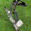 Петля кришки багажника права фольксваген джетта Volkswagen Jetta V 1K5827302A