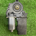 Блок керування дверима З.Л. B5 Volkswagen Passat B5 9776105406301