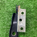 Петля капота, права пассат б5 Volkswagen Passat B5 3B0823302