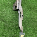 Петля крышки багажника правая Volkswagen Passat B5 8D5827302C