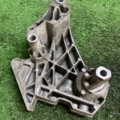 06F199207H VAG кронштейн  Volkswagen Passat B6 (2005-2010) 06F199207H