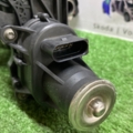 колектор впускний Volkswagen Passat B6 (2005-2010) 03L129711AQ