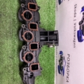 колектор впускний Volkswagen Passat B6 (2005-2010) 03L129711AQ