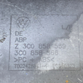 Кожух рульової колонки Volkswagen Passat B6 (2005-2010) 3C0858559